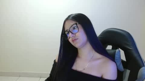 Snapshot of sahaliefox_ chatting on May 7, 9:20 pm Sahaliefox online show from May 7, 9:20 pm