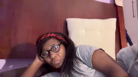 cutie maya online show from November 27, 4:03 am