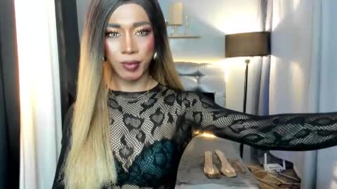 Snapshot of sahayafox chatting on May 13, 11:44 pm sahayafox online show from May 13, 11:44 pm