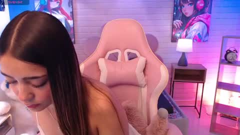 Snapshot of sahhara_ chatting on June 27, 7:08 pm Hailey jonnes online show from June 27, 7:08 pm