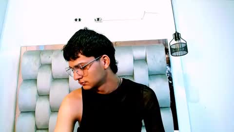 Snapshot of sahircharm chatting on June 14, 1:57 pm sahircharm online show from June 14, 1:57 pm