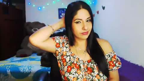 Snapshot of sahotlove1 chatting on November 12, 1:39 am Karina online show from November 12, 1:39 am