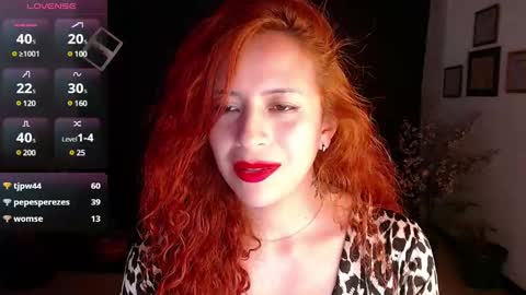 Snapshot of sahra_tayl0r_ chatting on February 7, 8:31 pm SARA online show from February 7, 8:31 pm
