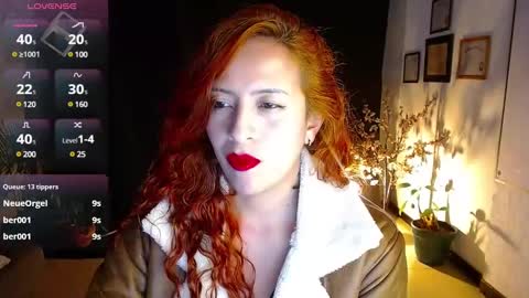 Snapshot of sahra_tayl0r_ chatting on February 12, 5:58 pm SARA online show from February 12, 5:58 pm