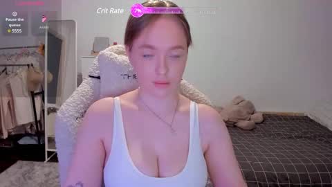 Snapshot of saiiilormoon chatting on December 20, 5:40 pm You can call me Lo if someone writes to me in the pm without paying an instant BAN online show from December 20, 5:40 pm