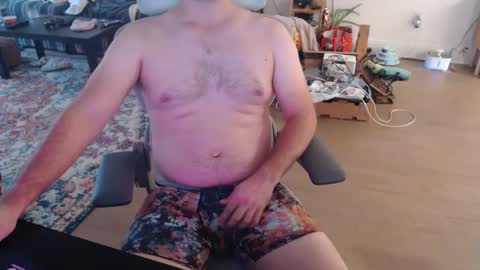 sail away  online show from December 9, 6:35 pm