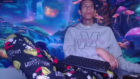 Snapshot of saint_boyy chatting on January 21, 6:00 am saint boy online show from January 21, 6:00 am