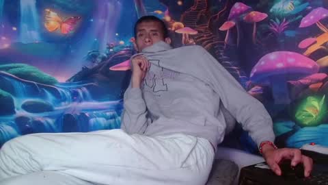 Snapshot of saint_boyy chatting on January 31, 9:59 am saint boy online show from January 31, 9:59 am