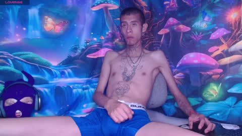 Snapshot of saint_boyy chatting on February 4, 6:04 am saint boy online show from February 4, 6:04 am