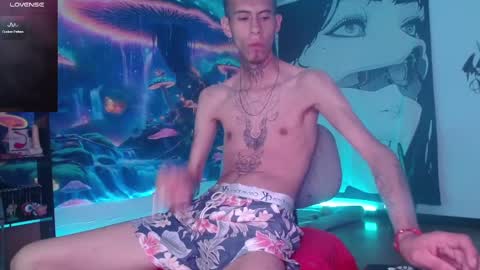 Snapshot of saint_boyy chatting on February 23, 2:51 am saint boy online show from February 23, 2:51 am