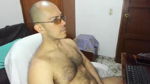Snapshot of saintedy01 chatting on April 20, 12:52 pm saintedy01 online show from April 20, 12:52 pm
