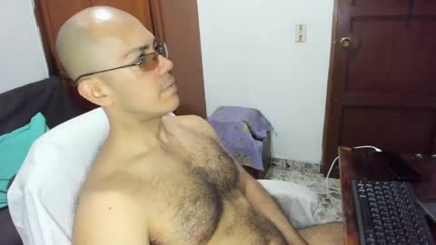 Snapshot of saintedy01 chatting on April 22, 12:28 pm saintedy01 online show from April 22, 12:28 pm