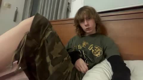 Snapshot of saintfawn chatting on April 24, 11:07 pm saintfawn online show from April 24, 11:07 pm