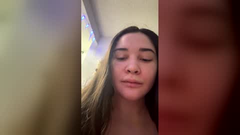 Snapshot of saka_92 chatting on December 17, 1:39 pm saka_92 online show from December 17, 1:39 pm