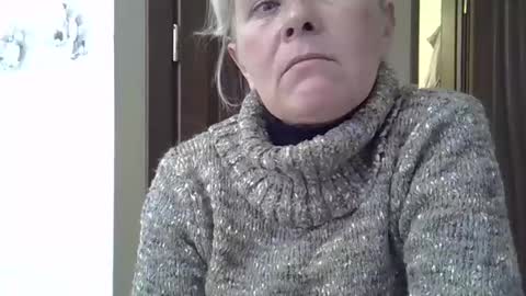 Snapshot of sakura_blonde chatting on December 16, 6:43 am sakura_blonde online show from December 16, 6:43 am