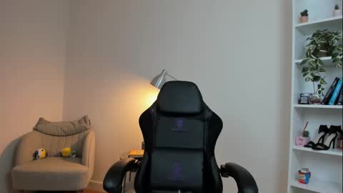 Snapshot of sakura_harper chatting on March 3, 8:49 am Sakura Harper online show from March 3, 8:49 am