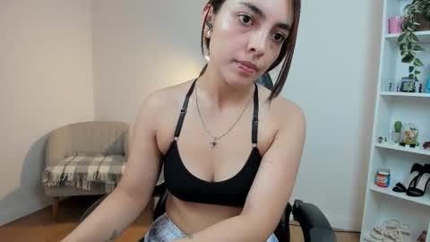 Snapshot of sakura_harper chatting on November 4, 5:50 am Sakura Harper online show from November 4, 5:50 am