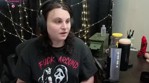 salacious_bunny online show from April 12, 8:36 pm