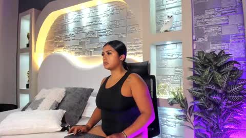 salama_kessler online show from November 12, 7:03 pm