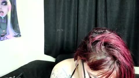 Snapshot of sally10_35 chatting on November 14, 10:40 pm sally online show from November 14, 10:40 pm