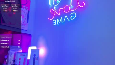 Snapshot of sallybrown_ chatting on March 4, 1:28 pm miss Sally online every night from 1am to 8am  Colombia time online show from March 4, 1:28 pm