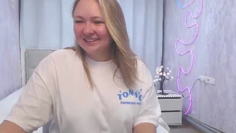 Sally online show from July 11, 5:37 pm