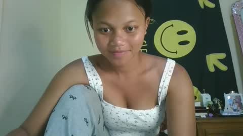 Snapshot of sallywett chatting on March 21, 4:43 pm SallyWett online show from March 21, 4:43 pm