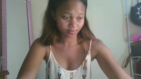 Snapshot of sallywett chatting on March 26, 11:27 am SallyWett online show from March 26, 11:27 am