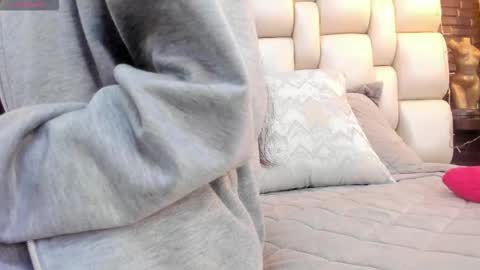 salome online show from February 2, 1:54 pm