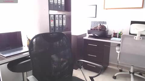 Snapshot of salome_010 chatting on November 27, 12:29 pm Salome online show from November 27, 12:29 pm