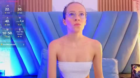 Snapshot of salome_cruxx chatting on June 2, 12:07 pm salome_cruxx online show from June 2, 12:07 pm