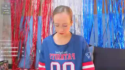 salome_cruxx online show from July 4, 12:00 pm