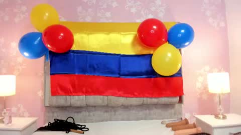 Snapshot of salome_simonz chatting on June 17, 8:10 pm salome_simonz online show from June 17, 8:10 pm