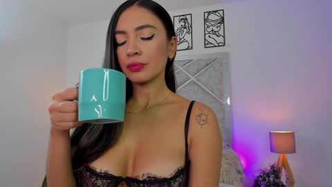 Snapshot of salomedyla chatting on December 5, 11:51 pm salomedyla online show from December 5, 11:51 pm