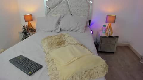 Snapshot of salomedyla chatting on December 17, 3:06 am salomedyla online show from December 17, 3:06 am