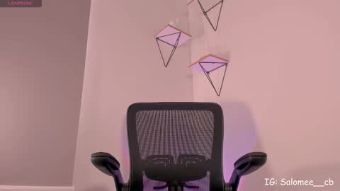 Salome  online show from February 3, 6:57 pm