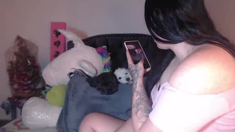 yenny online show from February 5, 4:06 am