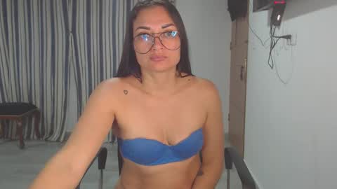 Snapshot of salomesaints chatting on October 24, 11:12 pm salome online show from October 24, 11:12 pm