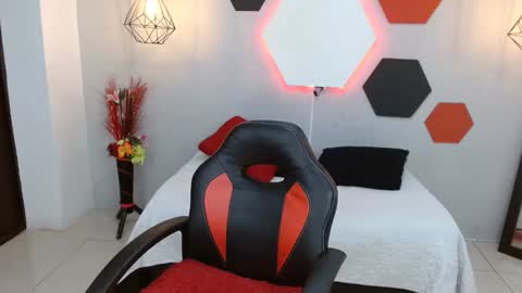 martina online show from January 20, 7:15 am