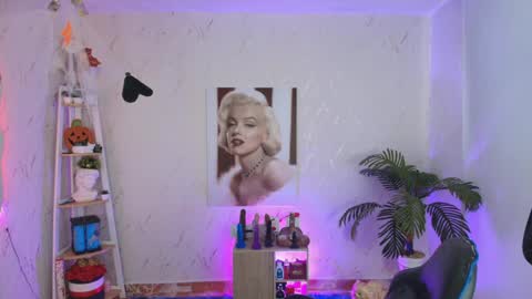 SALOME online show from April 12, 12:10 pm