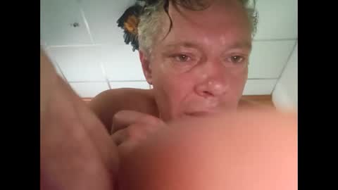 Snapshot of salsapaulus chatting on February 17, 5:48 am salsapaulus online show from February 17, 5:48 am