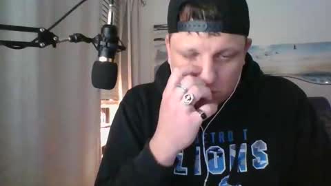 Snapshot of salsbud2022 chatting on January 3, 7:49 am salsbud2022 online show from January 3, 7:49 am