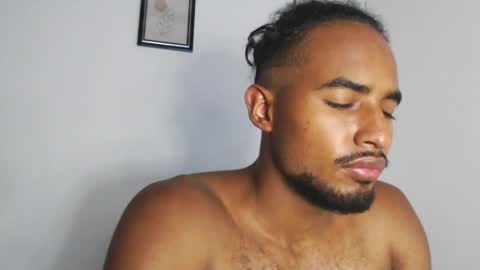 salvatore_amator online show from April 4, 10:51 pm