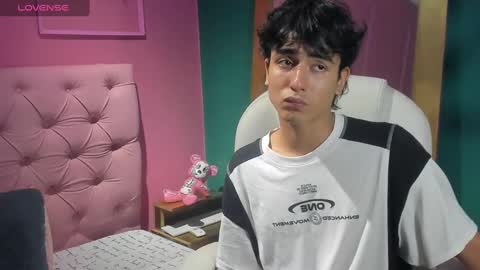 Snapshot of salvatore_monterey chatting on December 4, 10:51 pm salvatore online show from December 4, 10:51 pm