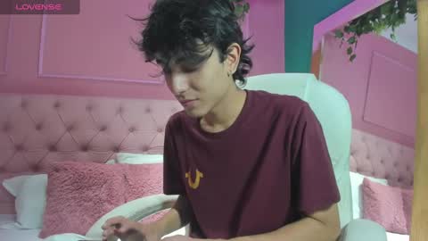 Snapshot of salvatore_monterey chatting on January 11, 9:25 pm salvatore online show from January 11, 9:25 pm