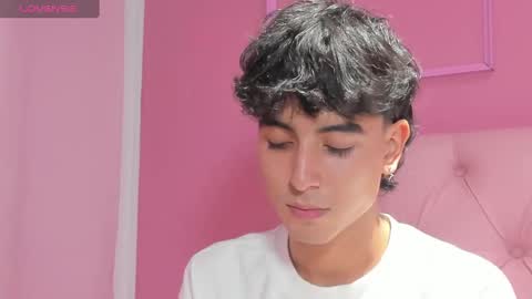 Snapshot of salvatore_monterey chatting on January 17, 11:29 pm salvatore online show from January 17, 11:29 pm