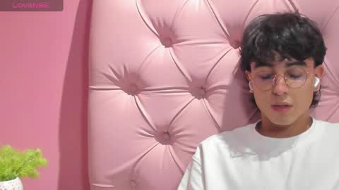 Snapshot of salvatore_monterey chatting on January 18, 5:41 am salvatore online show from January 18, 5:41 am