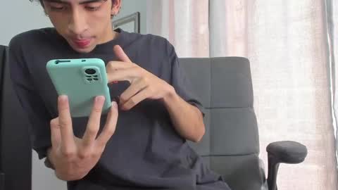 Snapshot of salvatore_monterey chatting on February 12, 2:54 pm salvatore online show from February 12, 2:54 pm