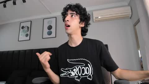 Snapshot of salvatore_monterey chatting on March 7, 2:12 pm salvatore online show from March 7, 2:12 pm