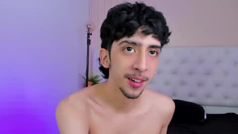 Snapshot of salvatore_monterey chatting on October 16, 8:43 pm salvatore online show from October 16, 8:43 pm